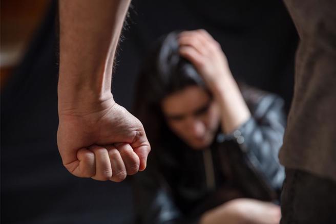 嘉義縣山區某國小日前驚傳5年級全班僅4名學生，竟全被班導師體罰，其中一名學生被打得傷痕累累、紅腫瘀青。（示意圖，非新聞當事人:shutterstock/達志）