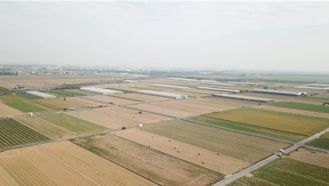 30日嘉義縣議會定期會上，嘉義縣議長張明達、議員詹琬蓁、何子凡等都要求縣府應向中央建議暫緩實施國土計畫法，並納入對地補貼配套。（取自嘉義縣政府官網∕呂妍庭嘉義傳真）