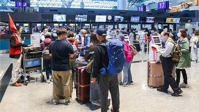 观光业界引颈期盼政府解除禁团令。（本报资料照片）