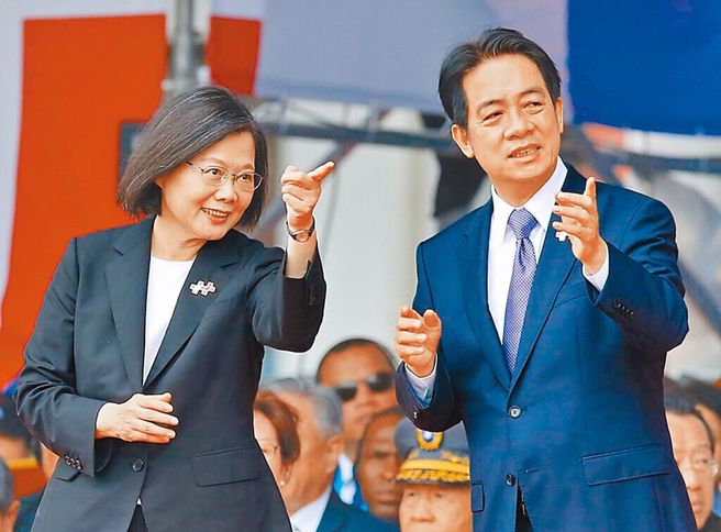 2020民進黨初選，蔡英文(左)逆轉勝賴清德(右)的過程備受質疑，可能就是政治監控手段的成果。（示意圖／資料照）