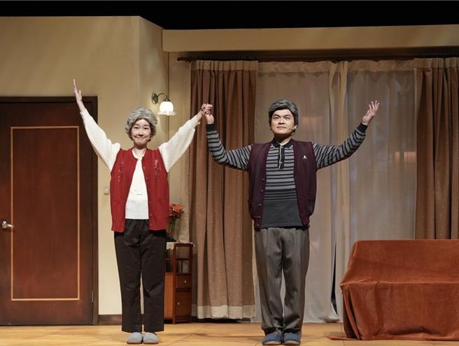 巴钰、黄浩咏演出《文雄与秀英》获得满堂彩。（活性界面制作提供；摄影／林耿邦）