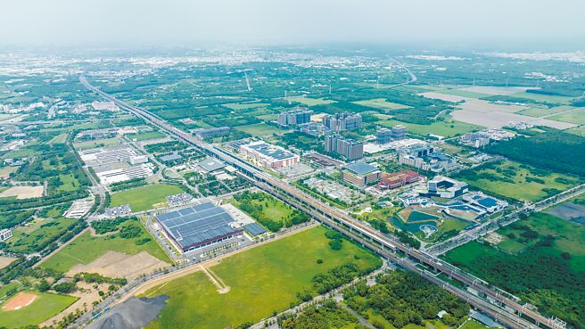 美國AI晶片大廠超微（AMD）將斥資逾50億元在台灣設立研發中心，台南市政府積極爭取超微落腳台南。圖為沙崙智慧綠能科學城空拍圖。（台南市政府經發局提供／曹婷婷台南傳真）
