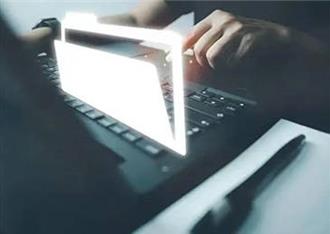 陆官员「小何」成间谍！提供涉密资料获利26.4万被判10年