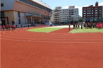 竹南國小新建跑道完工啟用 助苗栗田徑小將更上一層樓