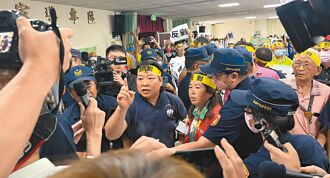 高雄 爆衝突推擠 馬頭山光電說明會不歡而散