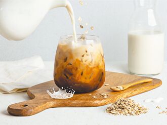 一天賣破500杯 植物奶咖啡霸榜