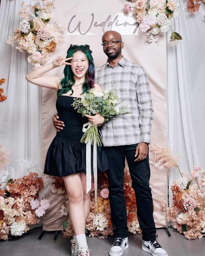 丹尼婊姐公开黑人男友长相。（图／翻摄自dannybeeech IG）