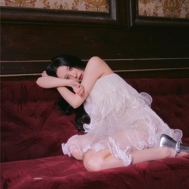 宣美是性感与实力兼具韩国女歌手。（JULIUS ／ TOBE META提供）