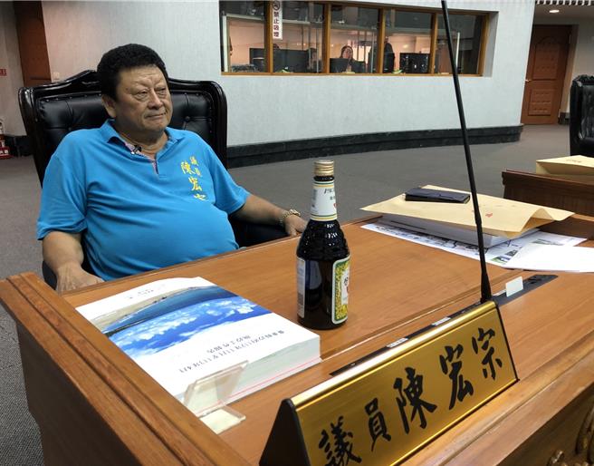 民眾黨籍台東縣議員陳宏宗31日縣政總質詢。（蔡旻妤攝）