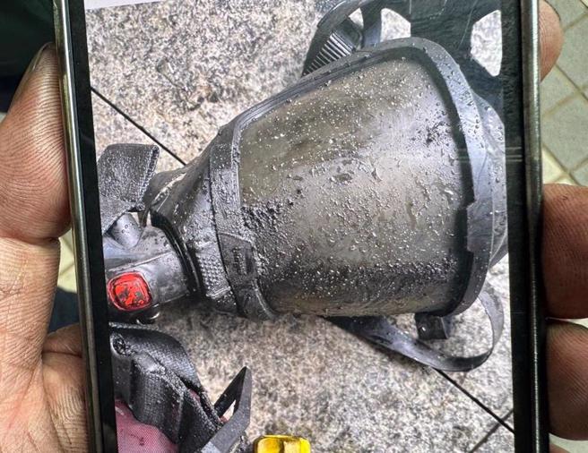 住在10楼的住户指出，见到消防人员在充满戴奥辛的恶劣环境里，却仅佩戴医疗口罩，情绪非常复杂。（报系资料照）