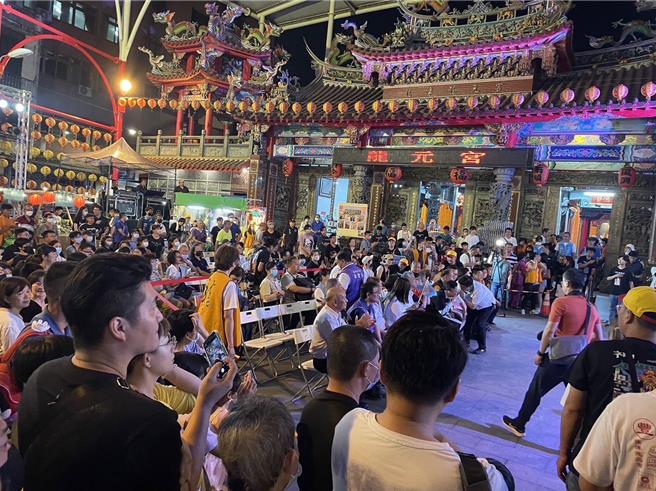 2024龙潭龙元宫办理「龙元宫两百年庙庆系列活动」，连续2天在龙潭区龙元宫周边街道盛大举行，于6月1日採全日封街办理，并有全日遶境活动，6月2日採小区域管制。（警方提供）