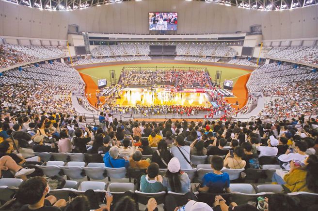 台北大巨蛋目前只能作为体育赛事使用。（资料照／杜宜谙摄）