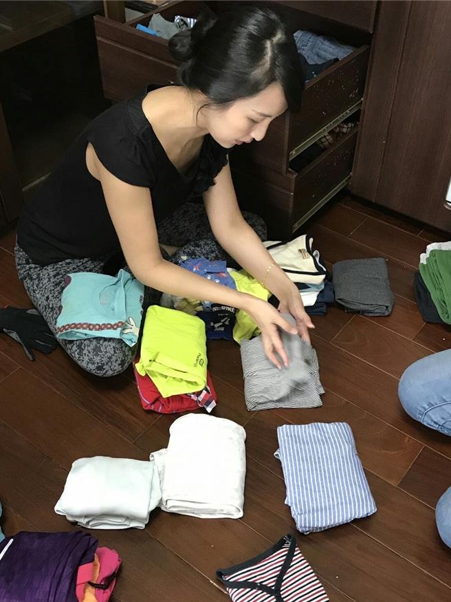 進行遺物整理時需要先地毯式搜索後，將各種物品分門別類，圖僅為示意圖。（何安蒔提供）