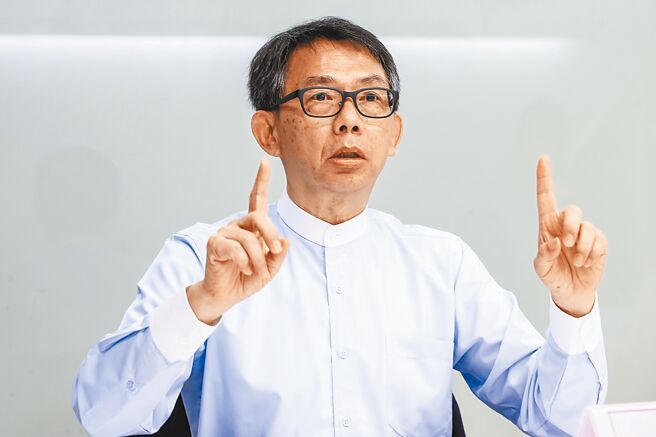 政大國關中心主任寇健文觀察到，中共是以發展「新質生產力」為核心，來達到「中國式現代化」的目標，並突破美國的科技封鎖。（鄧博仁攝）