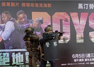 真实版绝地战警现身首映会 民眾体验魔鬼训练大呼过瘾