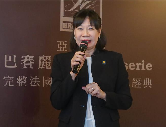 丽致餐旅集团董事总经理兼集团总经理徐俪萍表示，巴赛丽厅La Brasserie专注传统法式料理，就是要传承法国精神，发扬法式经典菜肴。（粘耿豪摄）