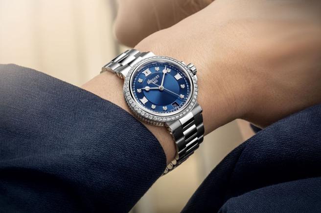 寶璣Marine系列腕表向來是寶璣的經典旗艦腕表，鑲鑽更添奢華。（Breguet提供）
