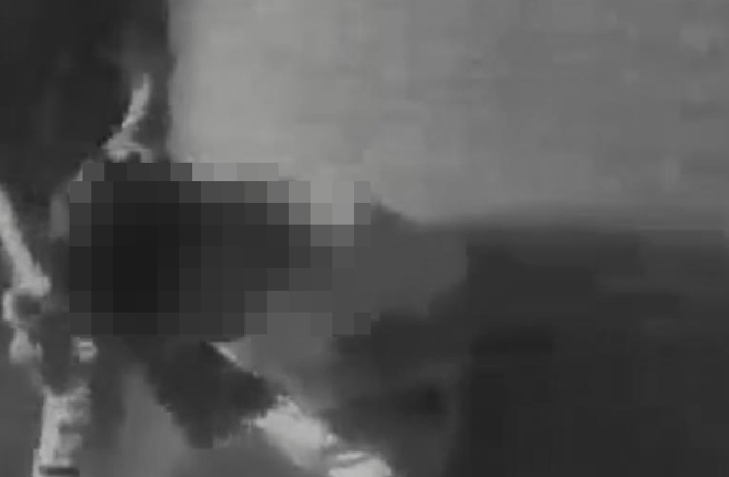 台中市议员江和树今PO影片爆料，1名国三男学生在土地公庙前遭友人暴打。（江和树提供／冯惠宜台中传真）