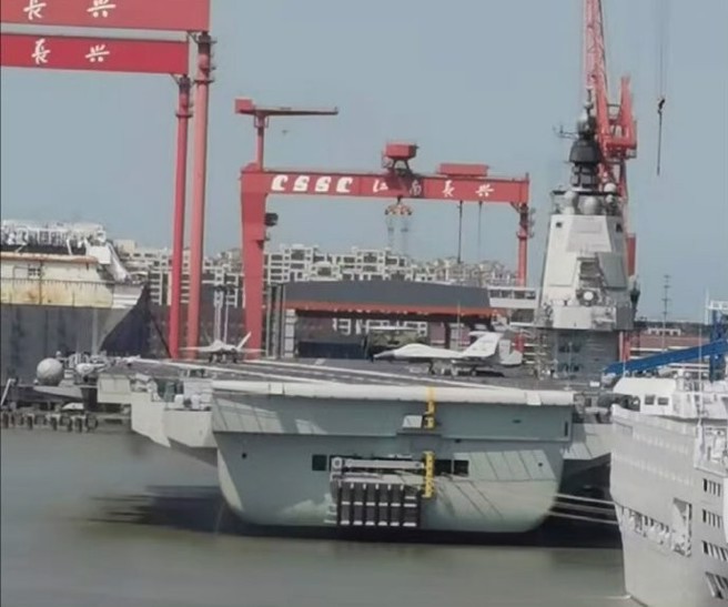 大陆第3艘航母福建舰。（示意图／腾讯网）