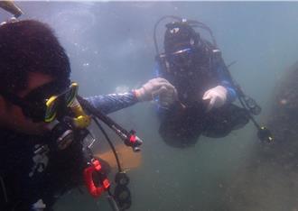 台南海廢1年增11公噸 潛海戰將、環保艦隊聯手清理