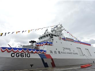 蕭美琴首見證國艦國造成果 面對侵擾台海讚海巡臨危不亂