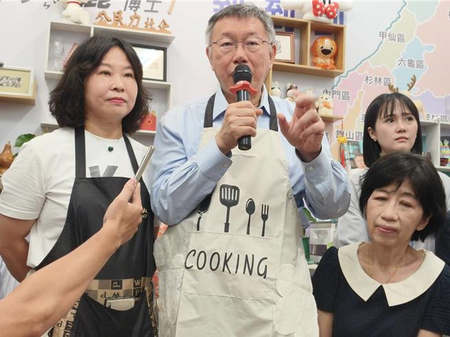 国会改革法案三读通过后，蓝白立委下阶段将针对财政收支划分法发动攻势，将提案修法，民眾党主席柯文哲今日表示，财政收支划分法已超过20年未修，民眾党支持推动修法，民进党在野时也主张要修，执政后若未修就是双标，相信三党各有版本，要磨合、讨论。（林雅惠摄）