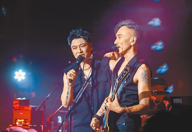 信樂團1日在台北舉辦感恩音樂會。（羅永銘攝）