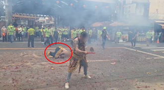 倒地影片曝光！乩身玉虛宮前起駕突「臉朝下」跪地亡  死因離奇