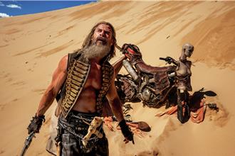 蟬聯雙週票房冠軍！「雷神」克里斯《芙莉歐莎》炸裂演技吸睛