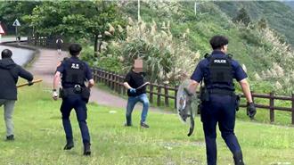 基隆外木山男子揮刀咆哮　警方出動電擊槍制伏