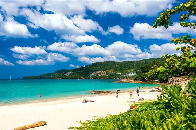 拥有绝美沙滩及天然景致的泰国，一向是国人旅游的热门地点。(泰国观光局台北办事处提供)