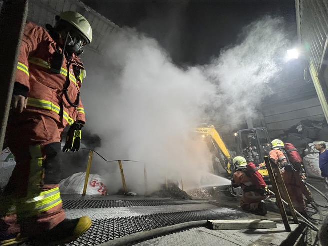 新竹市政府6月1日起全力支持警、消人员「深夜危劳性勤务津贴」，凡每日0时到6时深夜时段执行勤务的同仁，将支给每人每小时新台币100元的薪津补贴。（新竹市政府提供／陈育贤新竹传真）