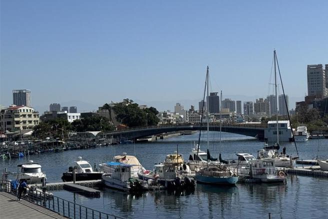 航港局推出便民措施，商港服务费6月3日起可至4大超商缴费。（本报资料照）