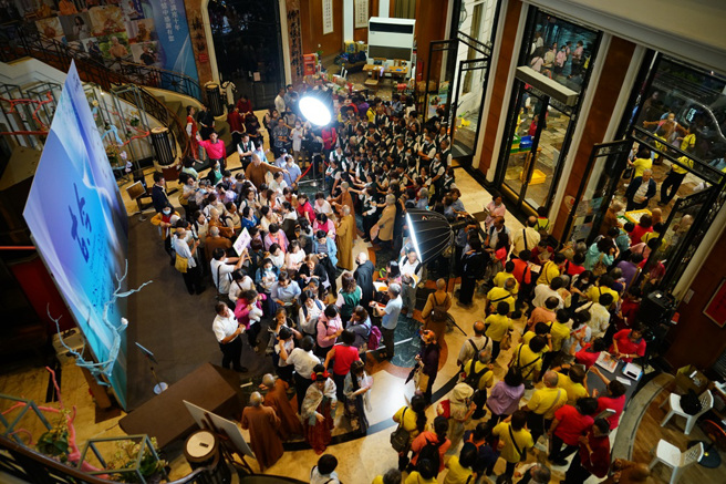 现场听眾及网路同步观看直播近1600人，总触及次数逾8700人。(图/佛光山惠中寺提供)