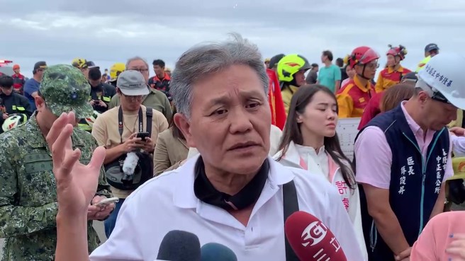 來自永和的小黃司機鄧先生，描述山崩當下與太太逃脫情形。（徐佑昇攝）