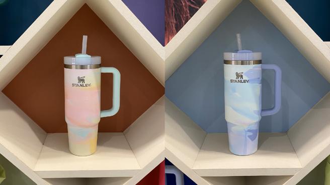 STANLEY Quencher 吸管隨手杯雲朵色新款，880ml，售價1380元。被稱為「Taylor Swift Lover Cup」（STANLEY提供／古明弘台北傳真）