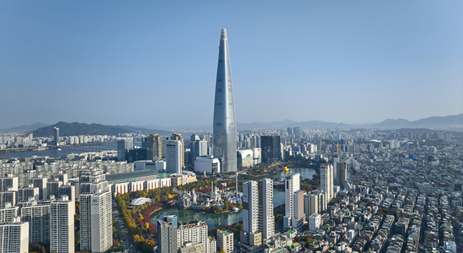 研究显示，南韩年轻人需要工作86年才能在首尔买房。图为首尔松坡区。（示意图：shutterstock/达志）