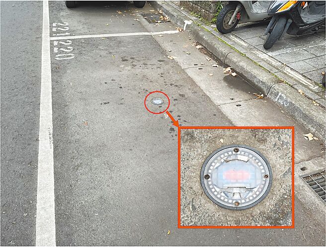 新北市交通局建置地磁智慧停车格，提供24小时全天候即时空位查询服务。（新北市交通局提供／高钧麟新北传真）