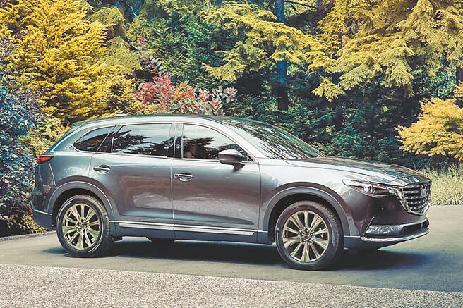 原價183.5萬元的MAZDA CX-9 25T Signature SE享總值高達23.6萬元優惠，專案價159.9萬元。 （台灣馬自達提供）
