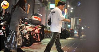 獨家／直擊曾國城攜城嫂現身聚餐  「抱緊處理」謝工作人員