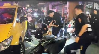 小黃駕駛毒品通緝拒檢逃 板橋警破窗噴辣椒水制伏