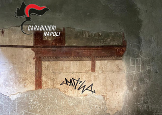 太可恶！他用「麦克笔」在古墙签名 严重下场曝光