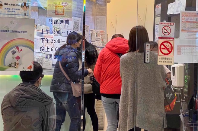 醫師指出，都6月了感冒的人仍多。（資料照）