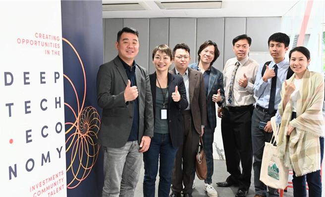 金志聿率队拜会 SGInovate。(桃市府提供／蔡依珍桃园传真)