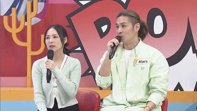 熊熊（左）跟老公Mars感情很好。（中天綜合台提供）