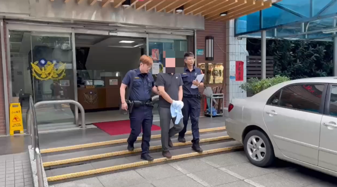 警方表示，讯后全案依杀人未遂罪将郑男移送新北地检署侦办。（图 / 刘咏韵翻摄）