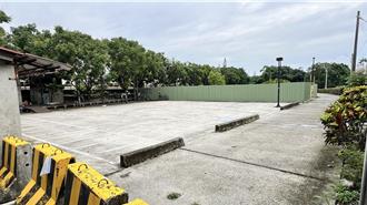 说收就收！台铁、公所为停车场扯破脸 后壁火车站成停车战场