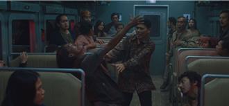 觀光火車乘客集體中邪？翻白眼、癲癇、四肢扭曲恐怖畫面曝