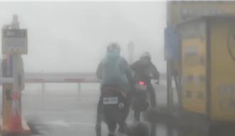 秀下限！合歡山武嶺集體逃票  機車騎士鑽縫隙省20元