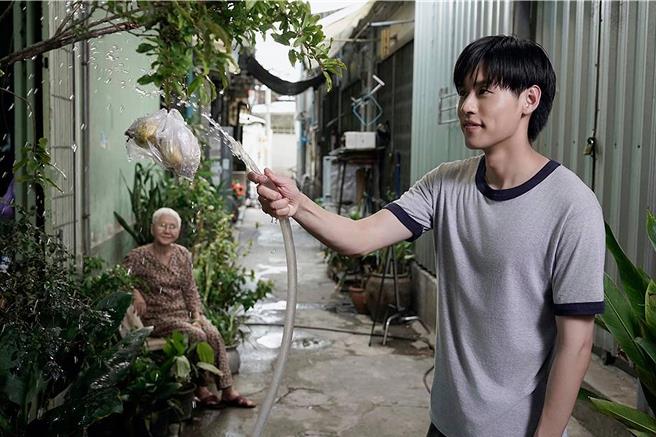 電影《金孫爆富攻略》由Billkin（右）跟Taew合演。（CATCHPLAY提供）